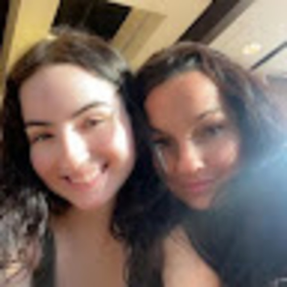 Meet your Posher, Angela - Picture 1 of 1